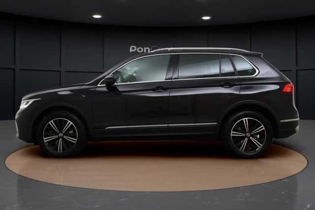 Volkswagen Tiguan (2022) thumbnail 6