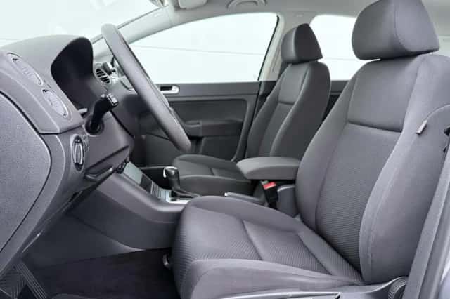Volkswagen Golf (2012) thumbnail 4