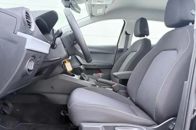 SEAT Ibiza (2023) thumbnail 4