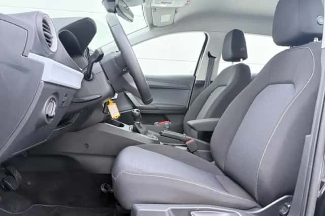 SEAT Ibiza (2023) thumbnail 5