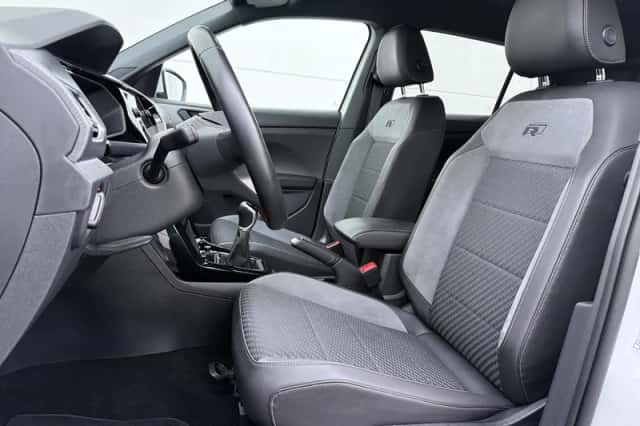Volkswagen T-Cross (2023) thumbnail 4