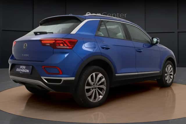 Volkswagen T-Roc (2023) thumbnail 5
