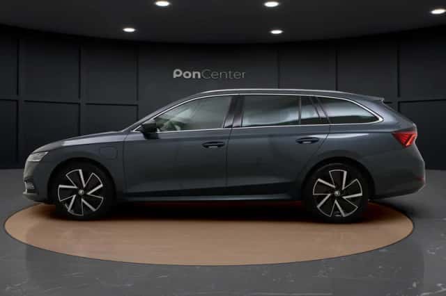 Škoda Octavia (2022) thumbnail 6