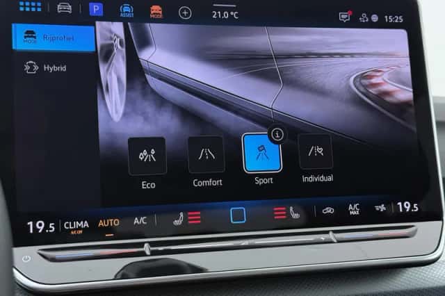 Volkswagen Golf (2025) thumbnail 12