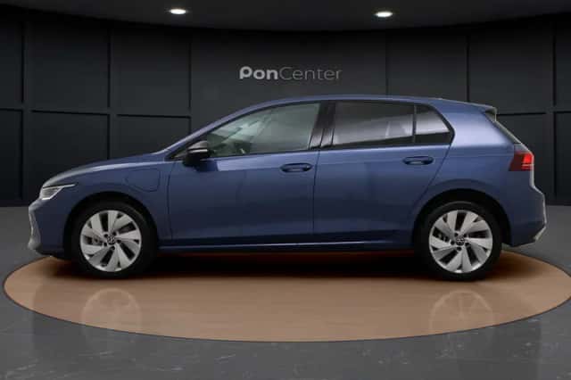 Volkswagen Golf (2025) thumbnail 6