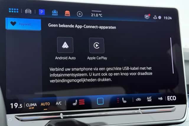 Volkswagen Golf (2025) thumbnail 9