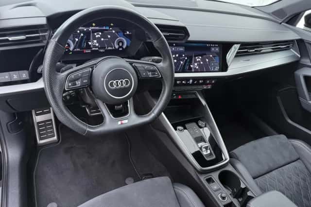 Audi A3 (2023) thumbnail 3