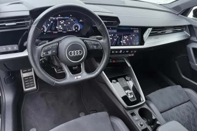 Audi A3 (2023) thumbnail 4