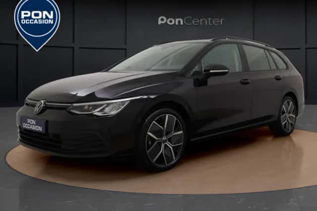 Volkswagen Golf (2023) thumbnail 2