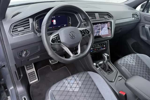 Volkswagen Tiguan (2024) thumbnail 4