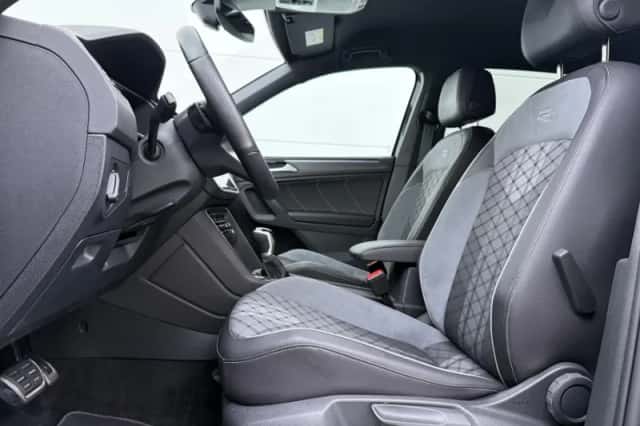 Volkswagen Tiguan (2024) thumbnail 5