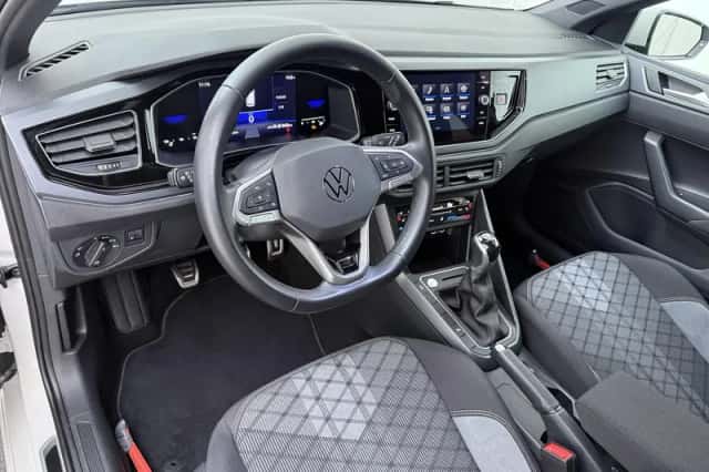 Volkswagen Polo (2024) thumbnail 3