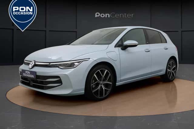 Volkswagen Golf (2024) thumbnail 1