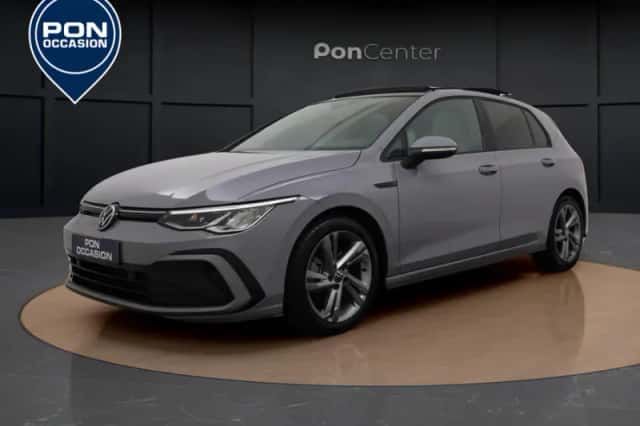 Volkswagen Golf (2022) thumbnail 2