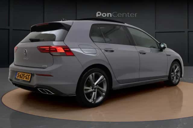 Volkswagen Golf (2022) thumbnail 6