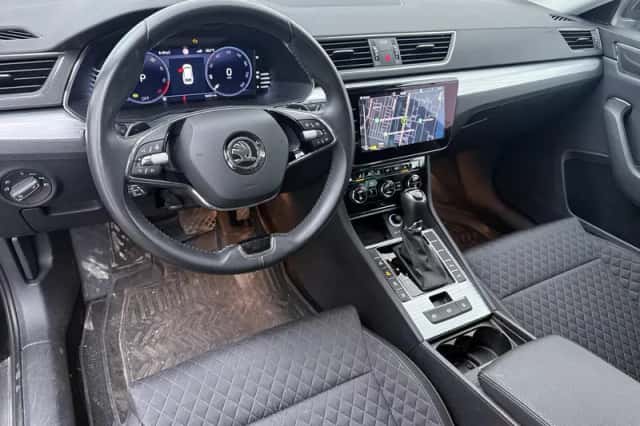 Škoda Superb (2022) thumbnail 3