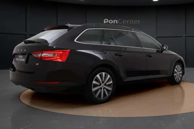 Škoda Superb (2022) thumbnail 6