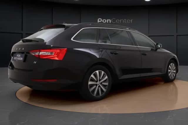 Škoda Superb (2022) thumbnail 6