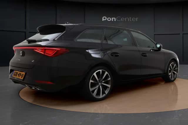 SEAT Leon (2024) thumbnail 5