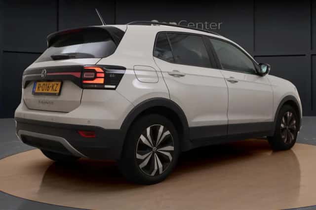 Volkswagen T-Cross (2022) thumbnail 5