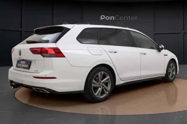 Volkswagen Golf (2022) thumbnail 6