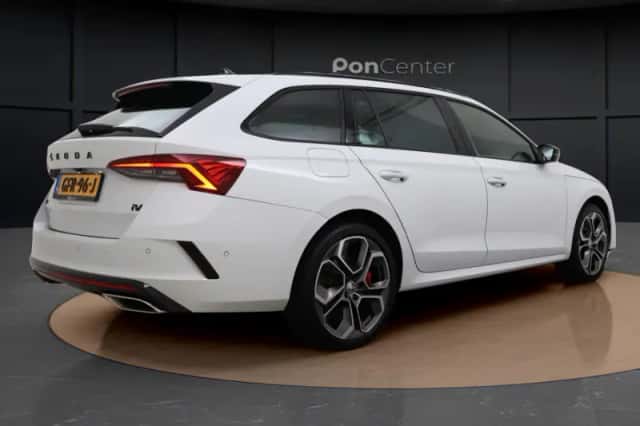 Škoda Octavia (2021) thumbnail 6