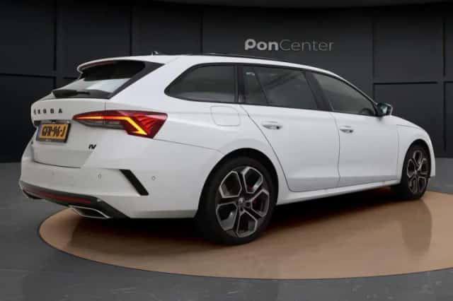 Škoda Octavia (2021) thumbnail 6