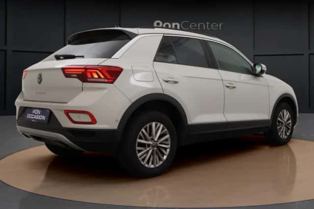 Volkswagen T-Roc (2023) thumbnail 6