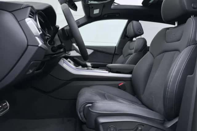 Audi Q8 (2025) thumbnail 5