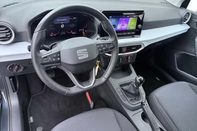 SEAT Ibiza (2024) thumbnail 4