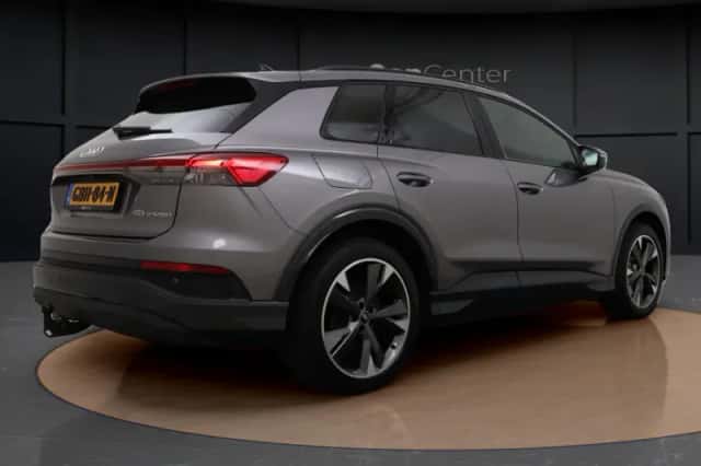 Audi Q4 e-tron (2024) thumbnail 6
