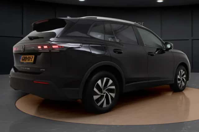Volkswagen Tiguan (2024) thumbnail 6