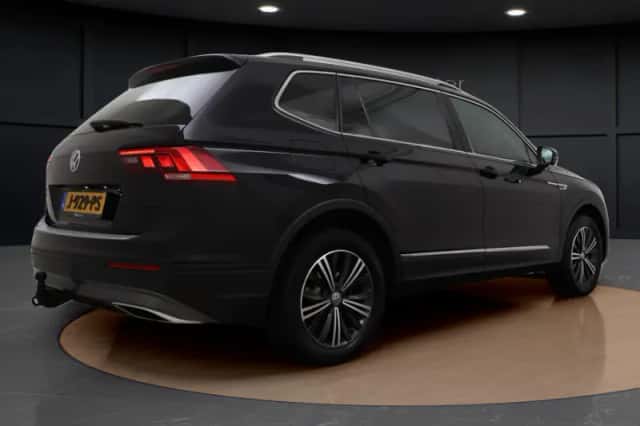 Volkswagen Tiguan (2019) thumbnail 6