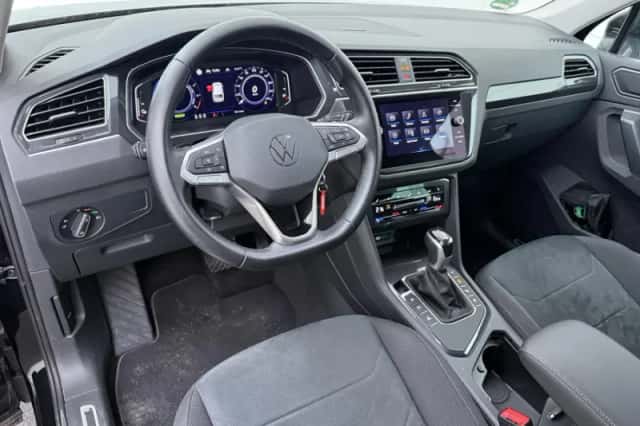 Volkswagen Tiguan (2022) thumbnail 4