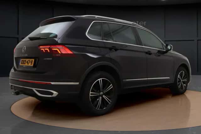 Volkswagen Tiguan (2022) thumbnail 6