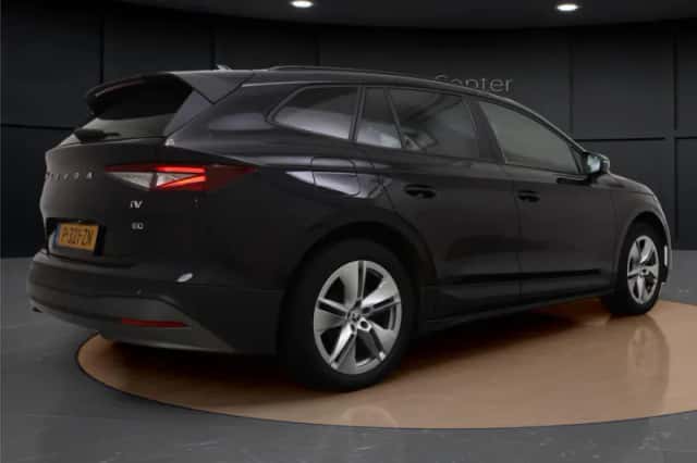 Škoda Enyaq (2022) thumbnail 5
