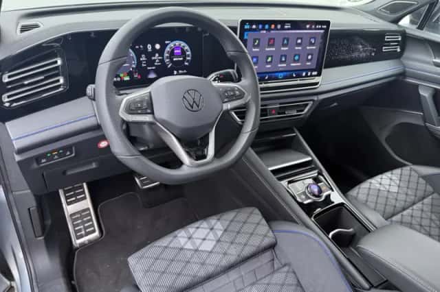 Volkswagen Tiguan (2025) thumbnail 4