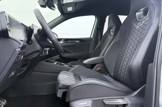 Volkswagen Tiguan (2025) thumbnail 5