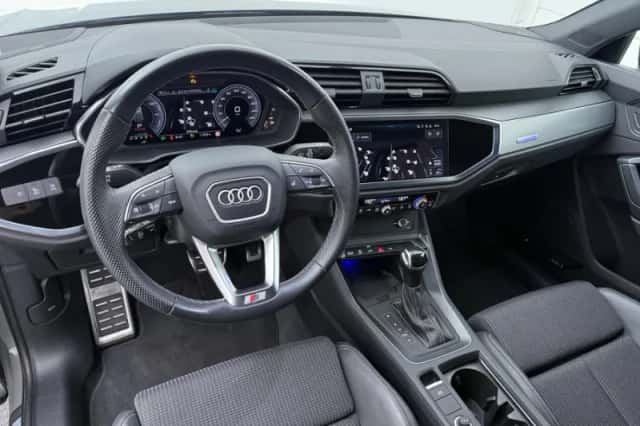 Audi Q3 (2024) thumbnail 4