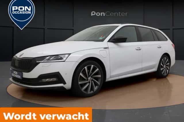 Škoda Octavia (2023) thumbnail 2
