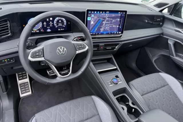Volkswagen Tiguan (2025) thumbnail 4