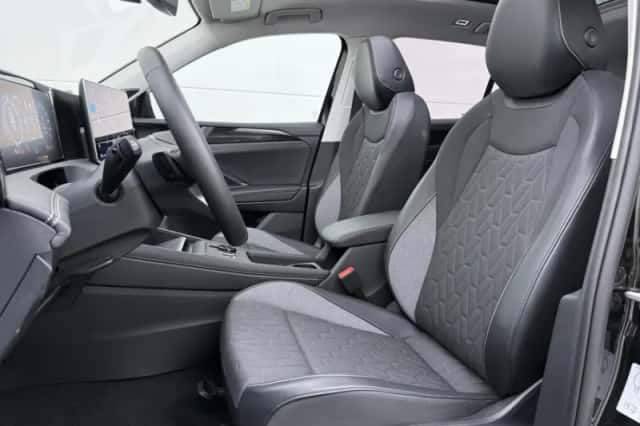 Volkswagen Tiguan (2025) thumbnail 5