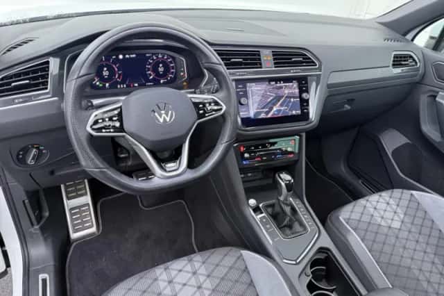 Volkswagen Tiguan (2023) thumbnail 4