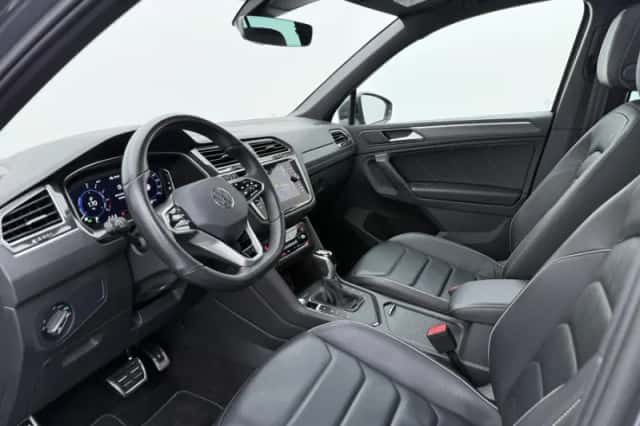 Volkswagen Tiguan (2023) thumbnail 4