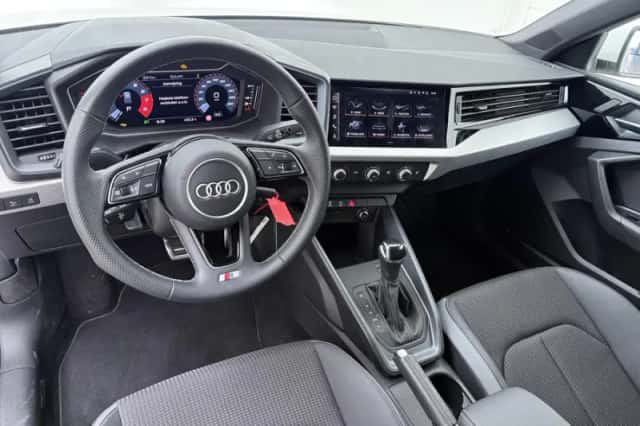 Audi A1 (2025) thumbnail 4