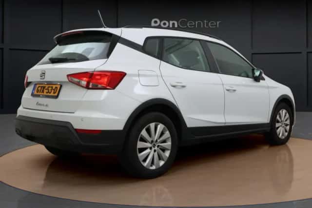 SEAT Arona (2024) thumbnail 6