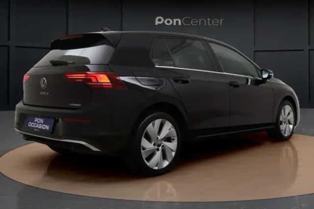 Volkswagen Golf (2025) thumbnail 6