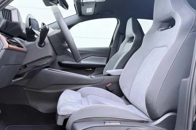 CUPRA Born (2025) thumbnail 4