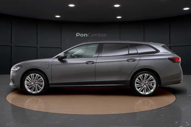 Škoda Superb (2026) thumbnail 5