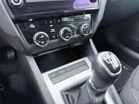 Škoda Octavia (2020) thumbnail 12